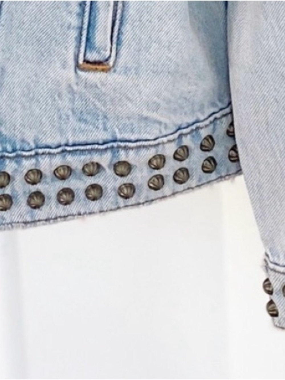 GOOD AMERICAN Light Wash Studded Denim Jacket - Picture 5 of 6